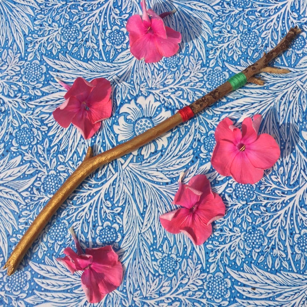 twig flower esther de charon